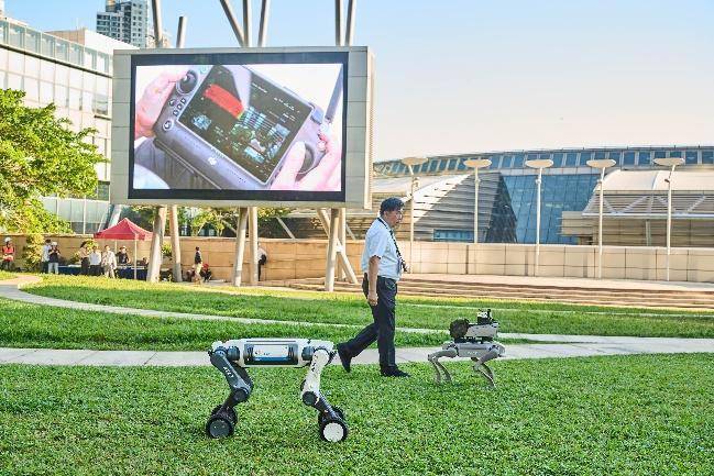 香港數(shù)碼港低空經(jīng)濟(jì)應(yīng)用展示廳開放<strong></p>
<p>數(shù)碼印刷機(jī)
</strong>，展出氫能源無人機(jī)等產(chǎn)品:數(shù)碼印刷機(jī)
